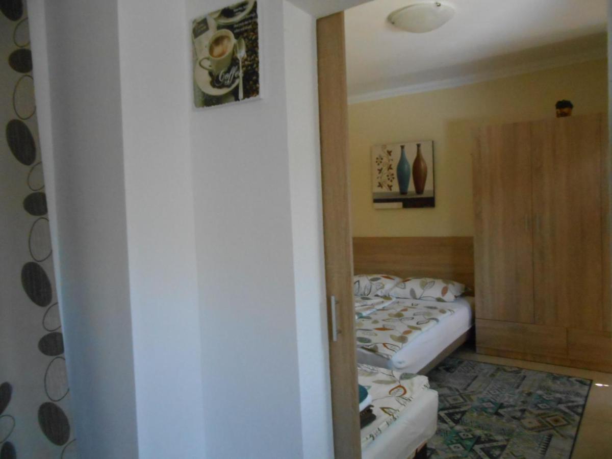 Zsoka Apartman Hajduszoboszlo Exterior photo
